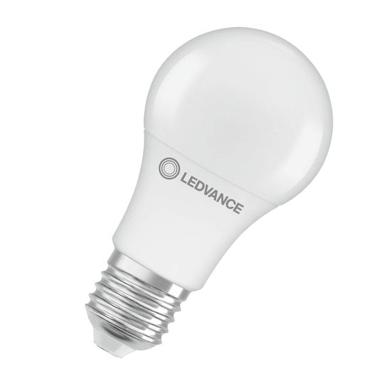 LEDVANCE LED CLASSIC A Tageslichtsensor 8.8W 827 gefrostet E27 Lampe 806lm 2700K warmweiss wie 60W 4099854043956