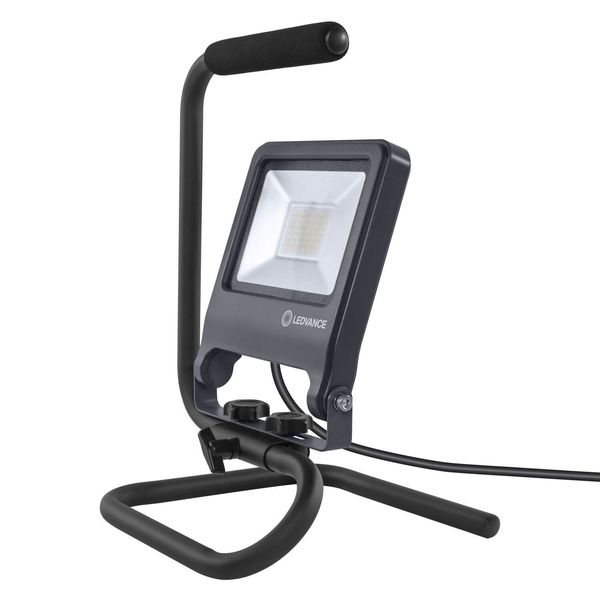 LEDVANCE WORKLIGHT S-STAND CH-Stecker 30 W 4000K 2700lm 4000K neutralweiss IP65 4099854000607