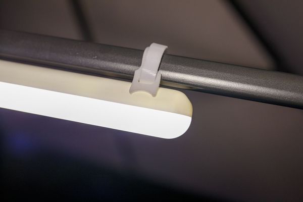 NewGarden BANANA LED Außenleuchte flexibel anbringbar, Sonnenschirm-Leuchte Akku USB IP54